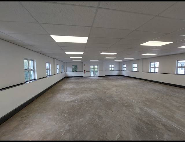 416M² OFFICE TO LET IN BRYANSTON